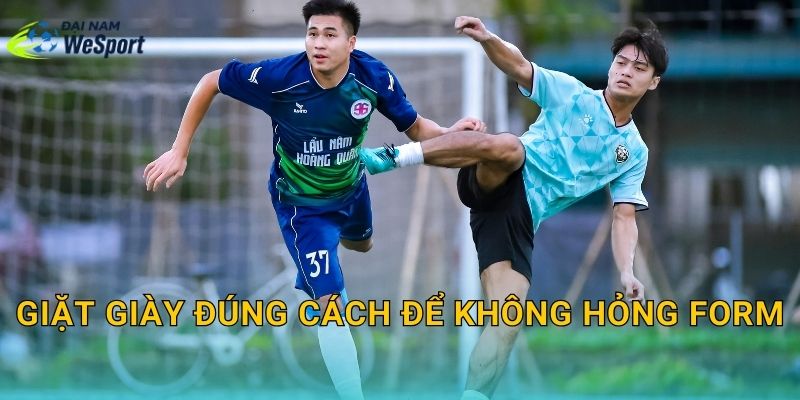 Giặt giày đúng cách để không hỏng form